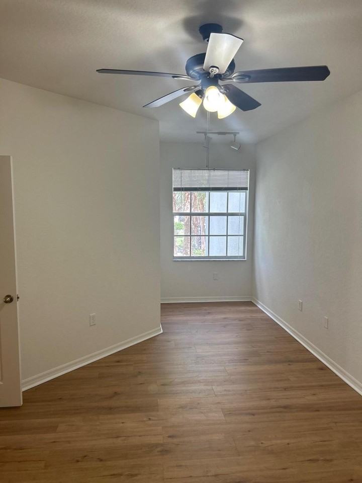 272 Se Kitching Cir - Photo 5 of 23