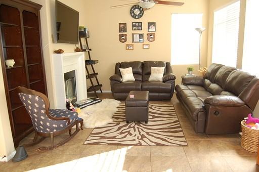 641 Freeport Ln - Photo 3 of 31