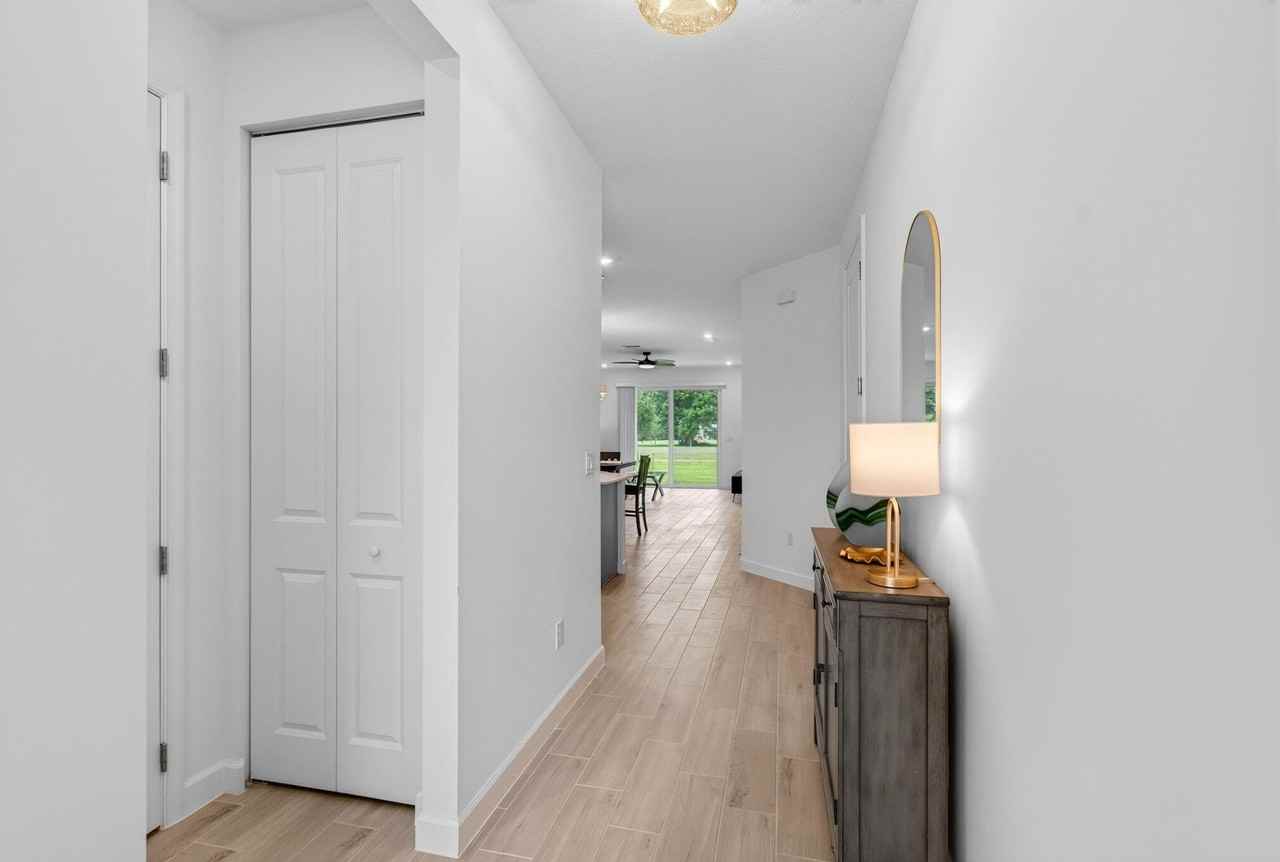 13665 Jubilee Ln - Photo 5 of 36