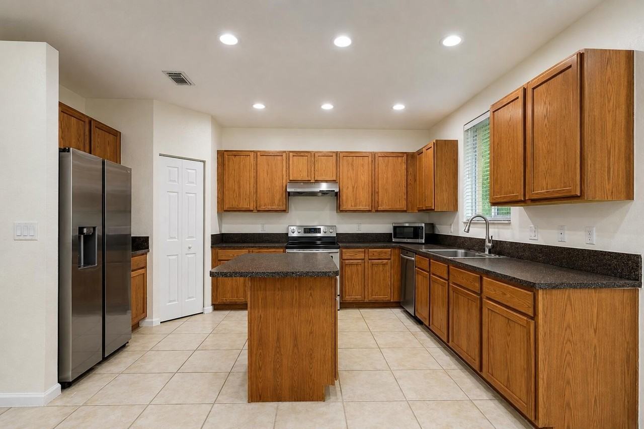2789 S Evergreen Cir - Photo 2 of 42