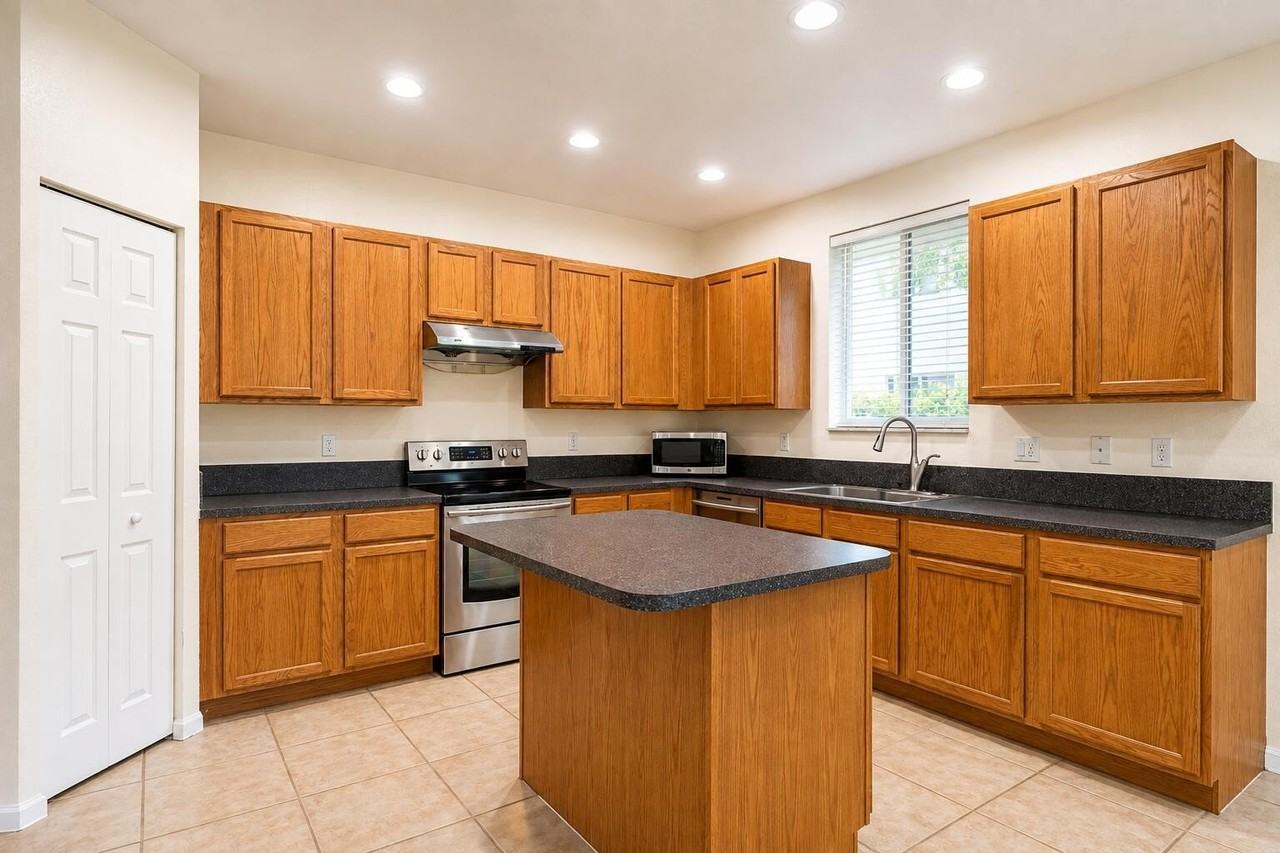 2789 S Evergreen Cir - Photo 3 of 42