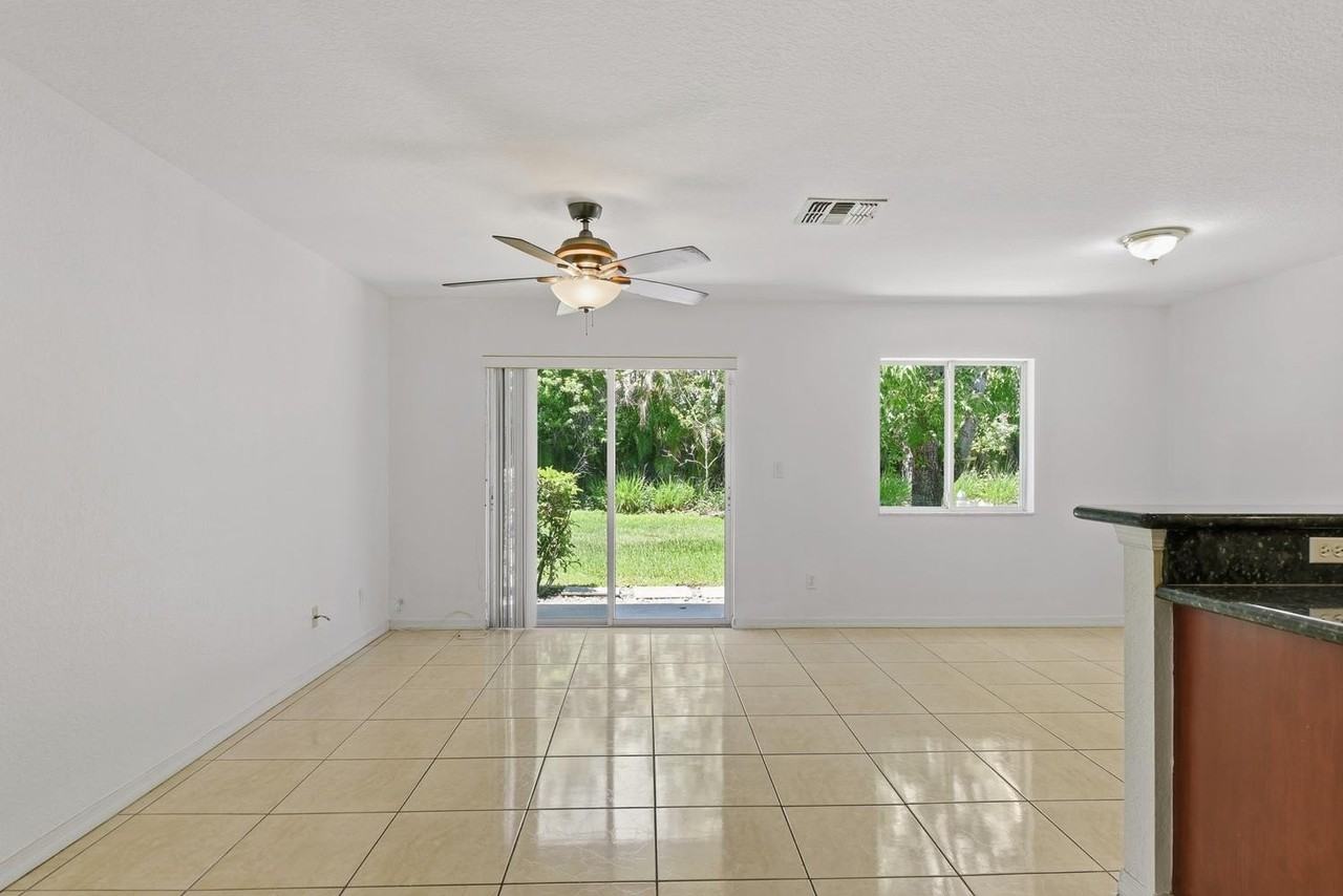 2257 Sw Marshfield Ct #2257 - Photo 7 of 46
