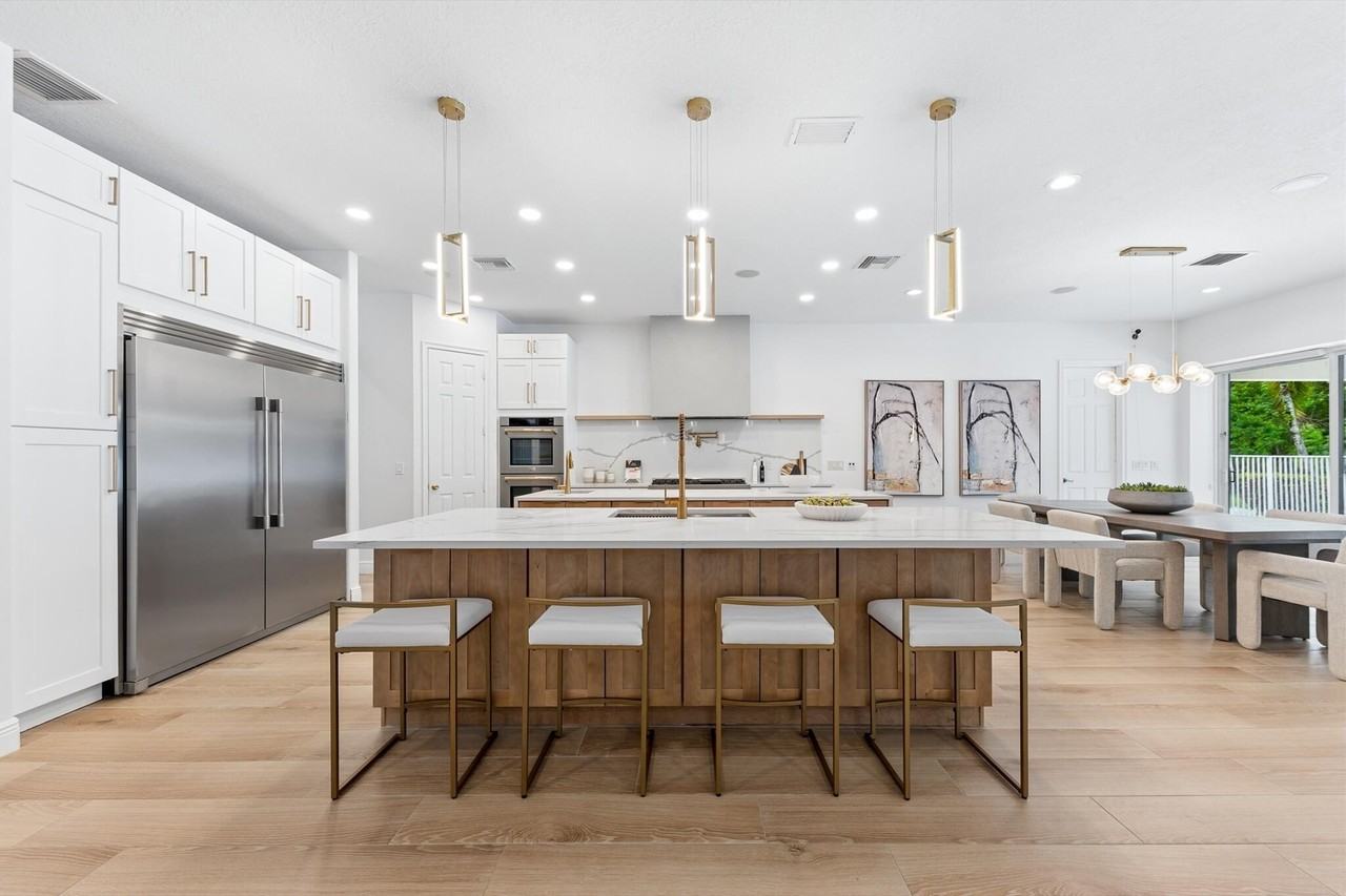 8717 Estate Dr - Photo 4 of 50