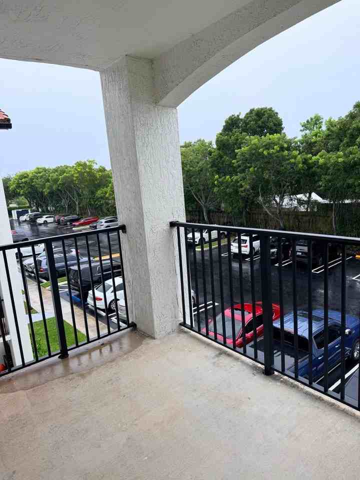 819 Villa Cir - Photo 4 of 10