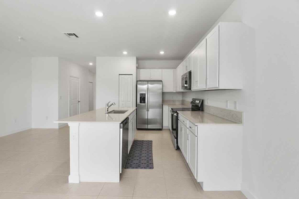 640 Se Lake Falls St #640 - Photo 5 of 17