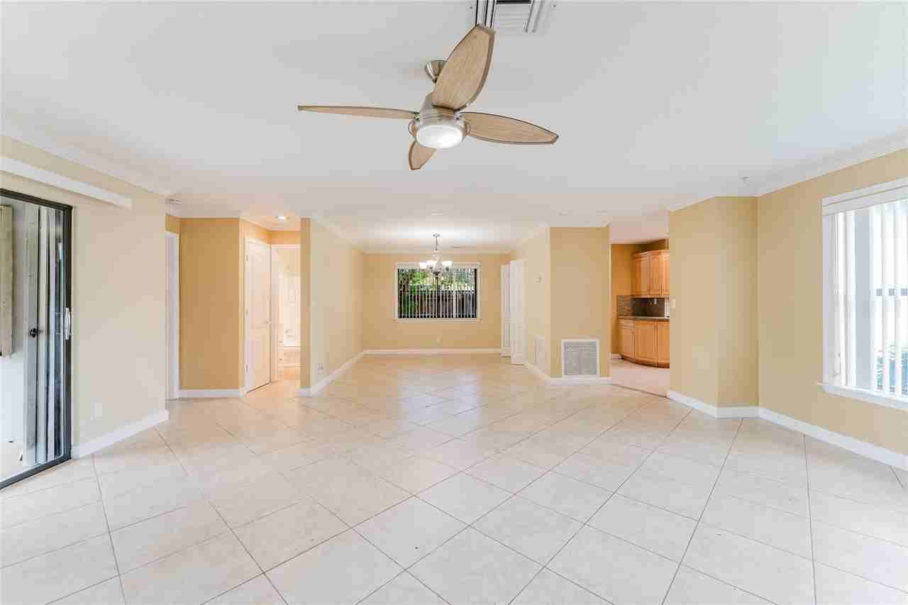 816 Se 13th Ct - Photo 4 of 37