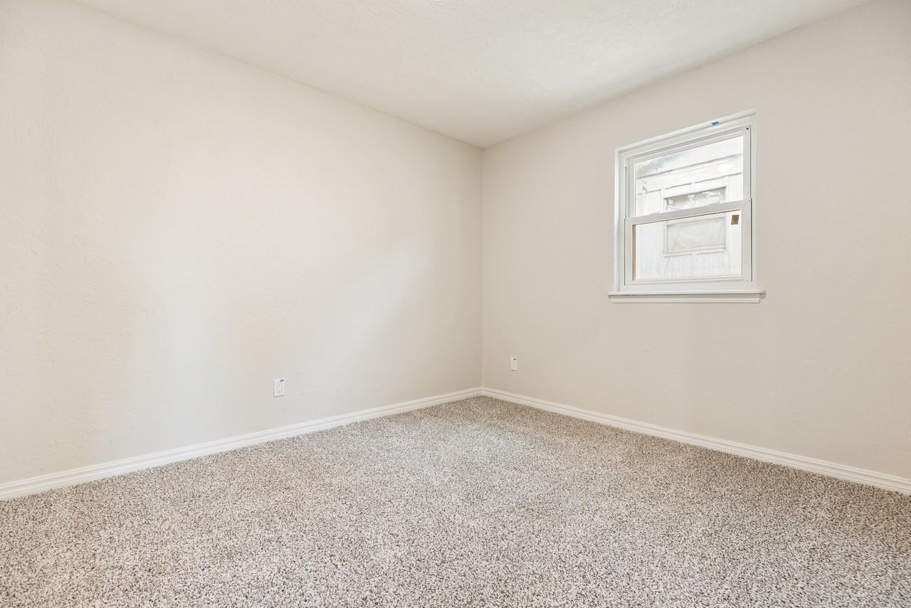 3325 Del Rancho Dr #1 - Photo 3 of 27