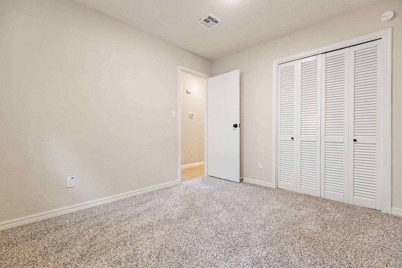 3325 Del Rancho Dr #1 - Photo 4 of 27