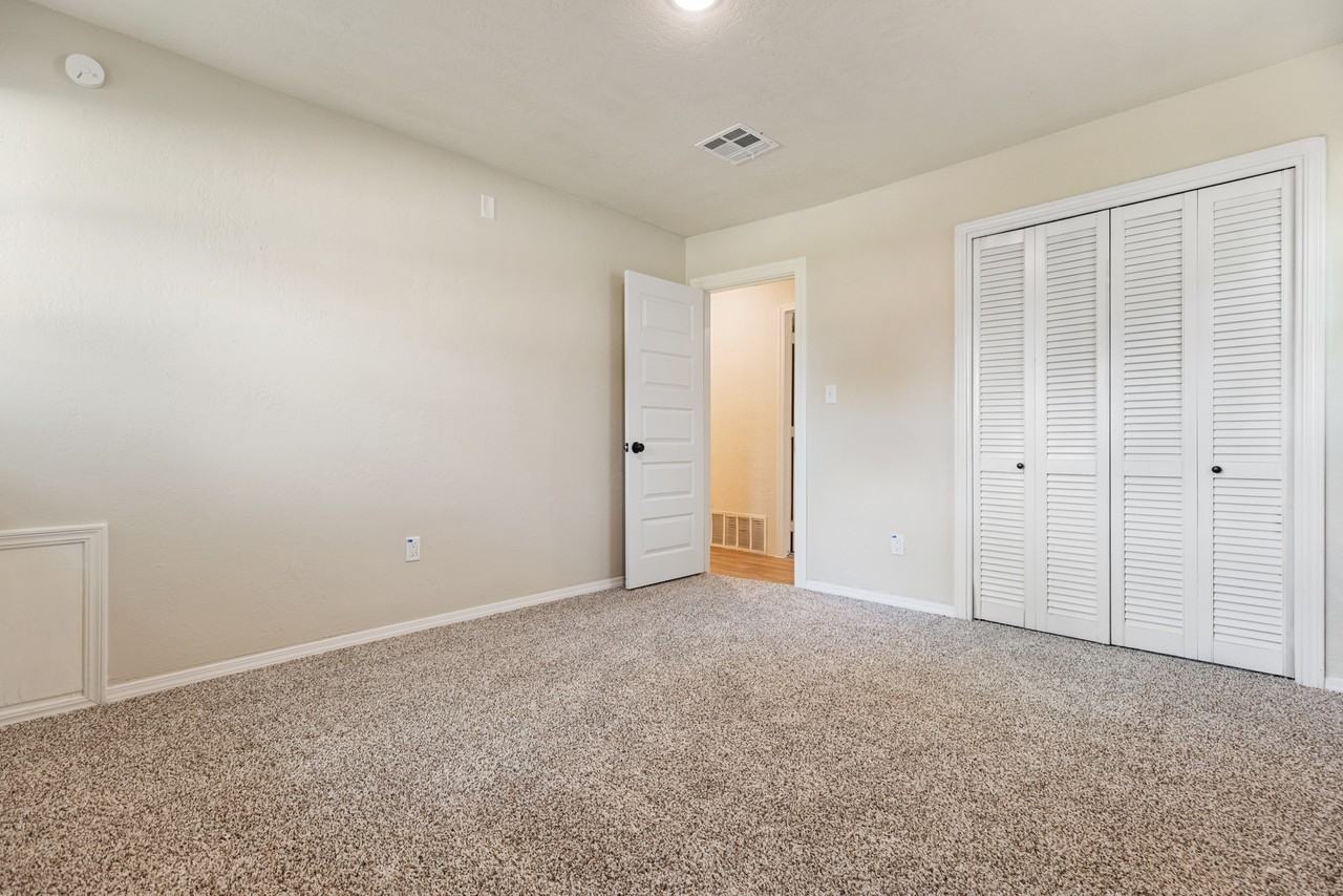 3325 Del Rancho Dr #1 - Photo 6 of 27