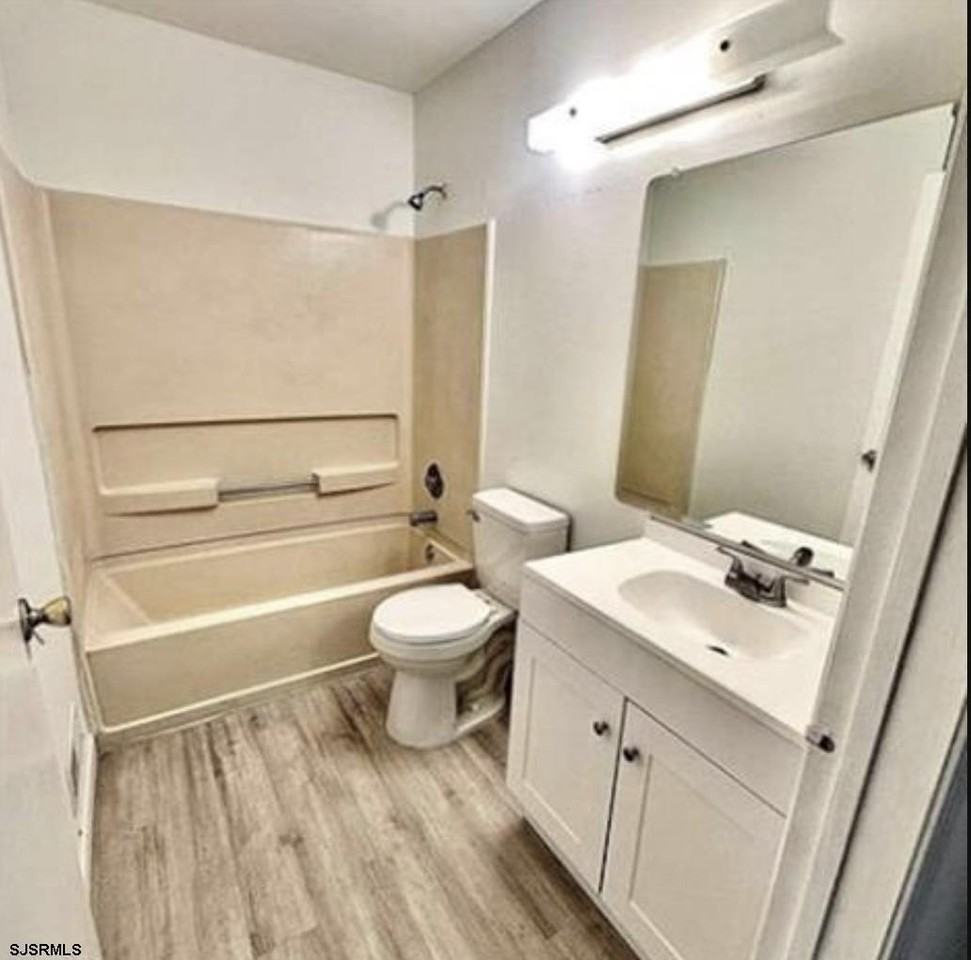 4 Federal Ct #4 - Photo 2 of 2