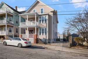 featured image of 65 Hendrick St #3