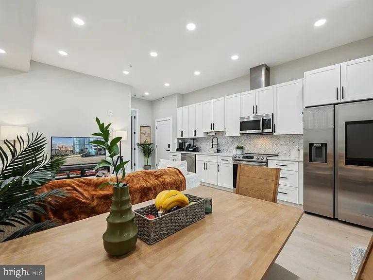 2213 M St Ne #9 - Photo 5 of 18