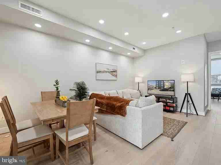 2213 M St Ne #9 - Photo 6 of 18