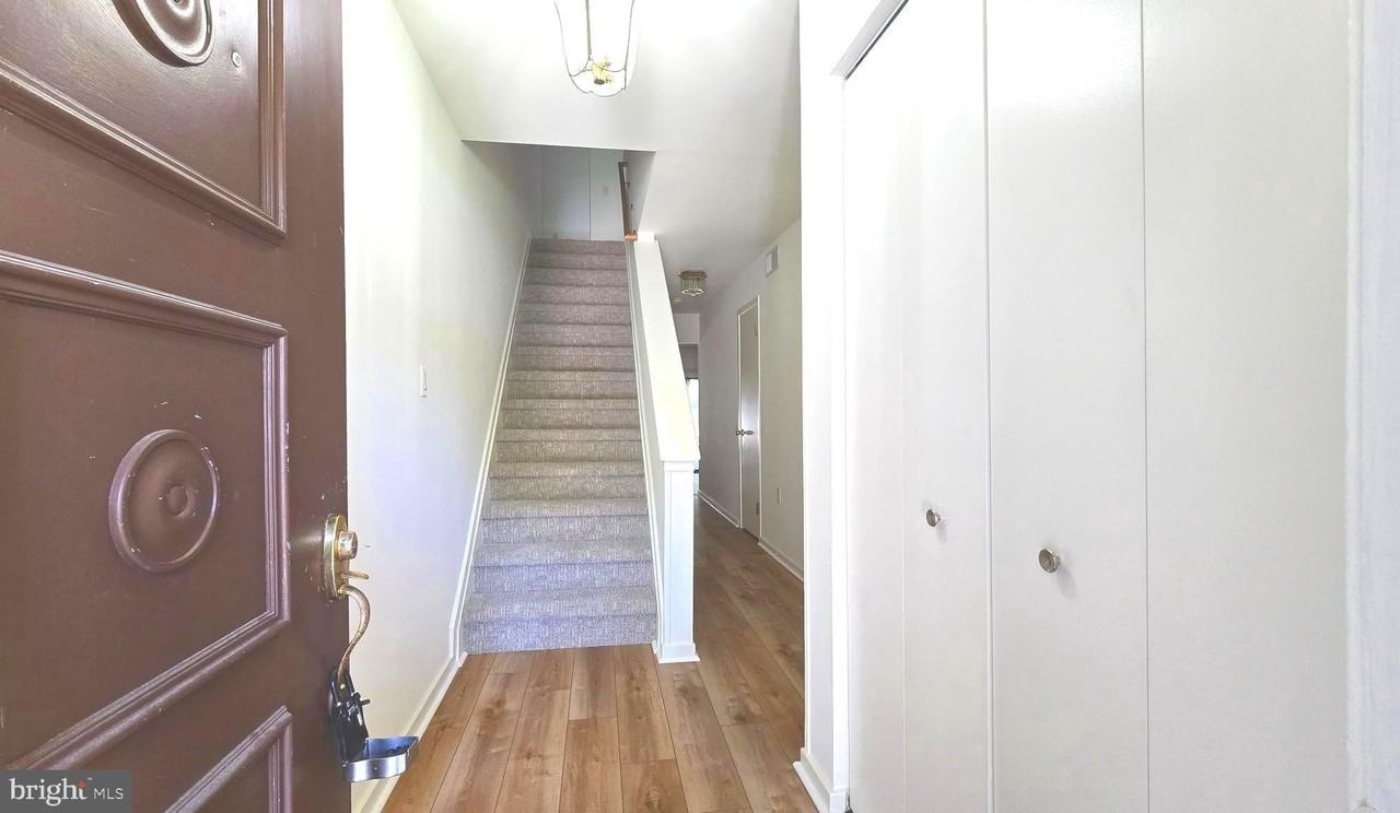 25 Village Dr - Photo 7 of 41