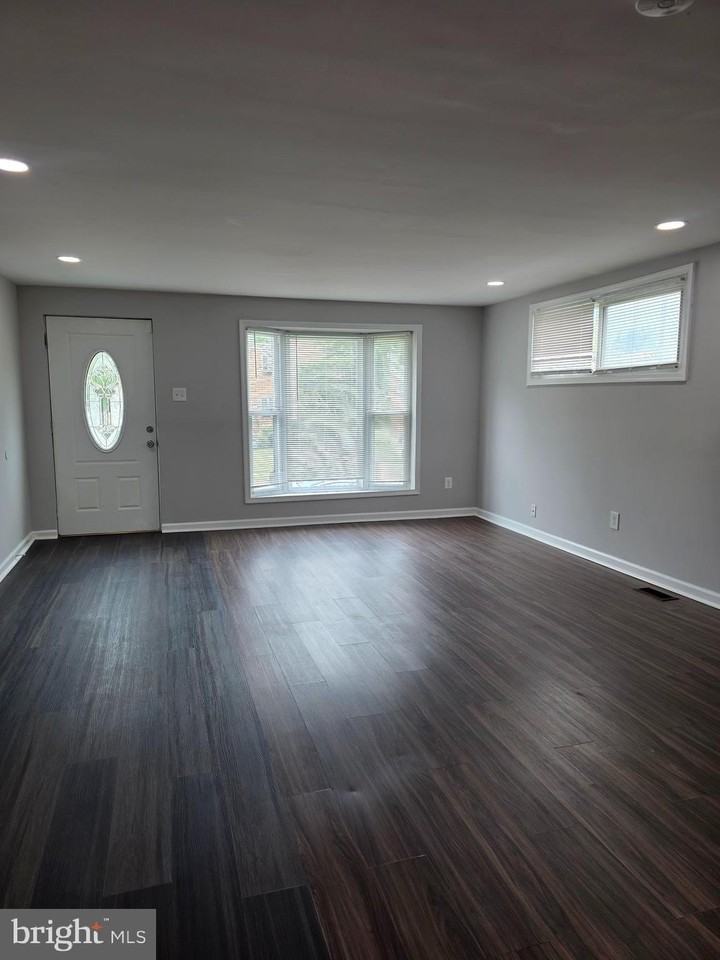 2717 Woodland Ave - Photo 7 of 18