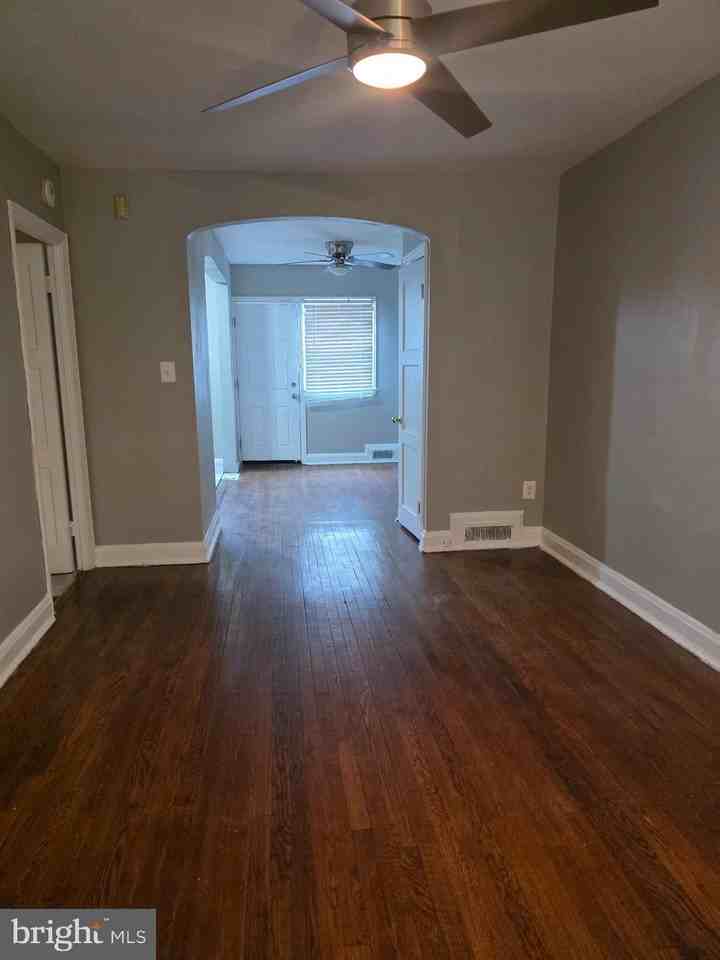 814 E Cold Spring Ln - Photo 2 of 15