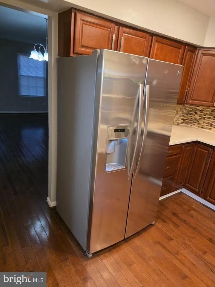 20 Delafield Ct - Photo 3 of 20