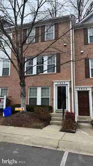 7927 Foxcrest Ct #7927
