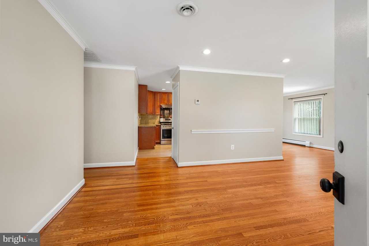 8005 Murray Hill Dr - Photo 5 of 30