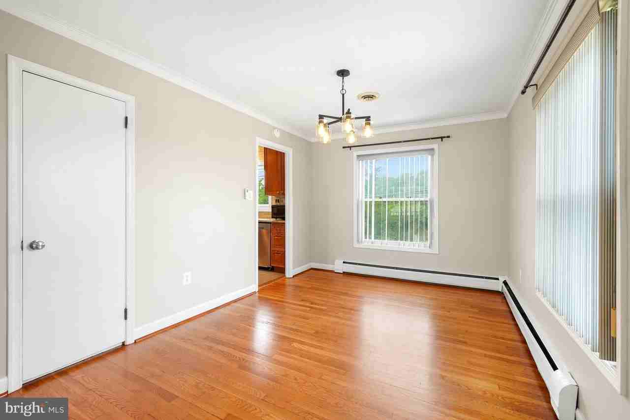 8005 Murray Hill Dr - Photo 7 of 30