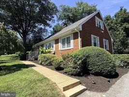 featured image of 11308 Cedar Ln