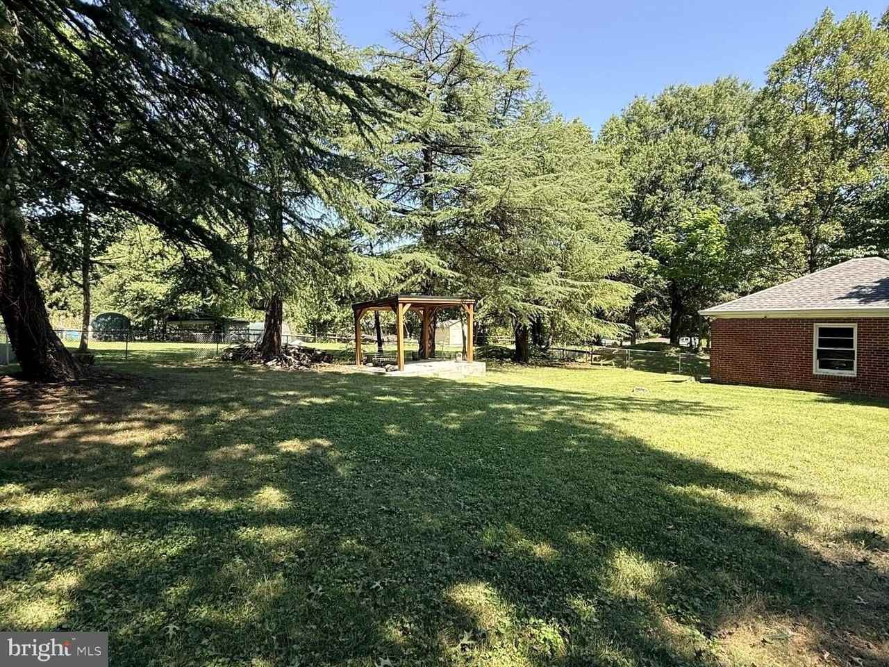 11308 Cedar Ln - Photo 4 of 29