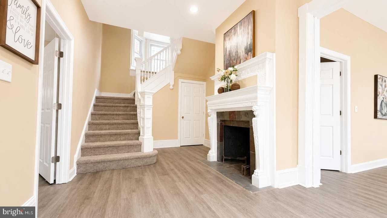 292 Spring St - Photo 2 of 38