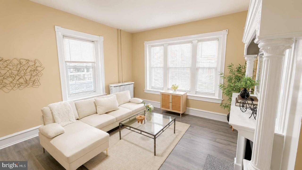 292 Spring St - Photo 3 of 38