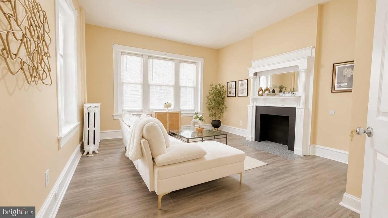 292 Spring St - Photo 4 of 38