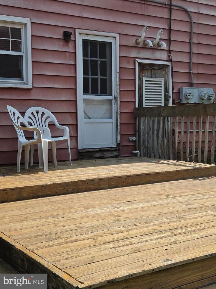 38A Lee St - Photo 3 of 10