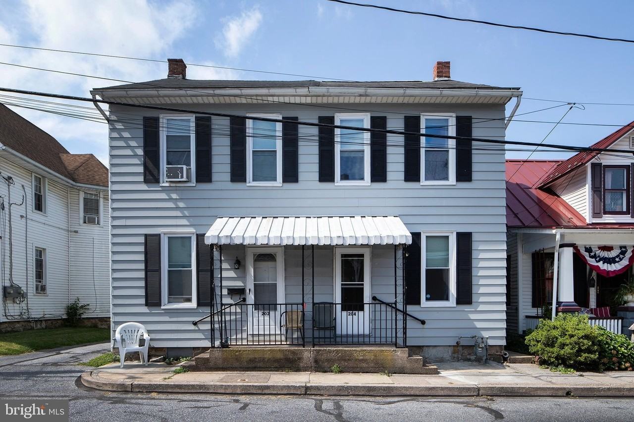 204 Nissley St - Photo 2 of 37