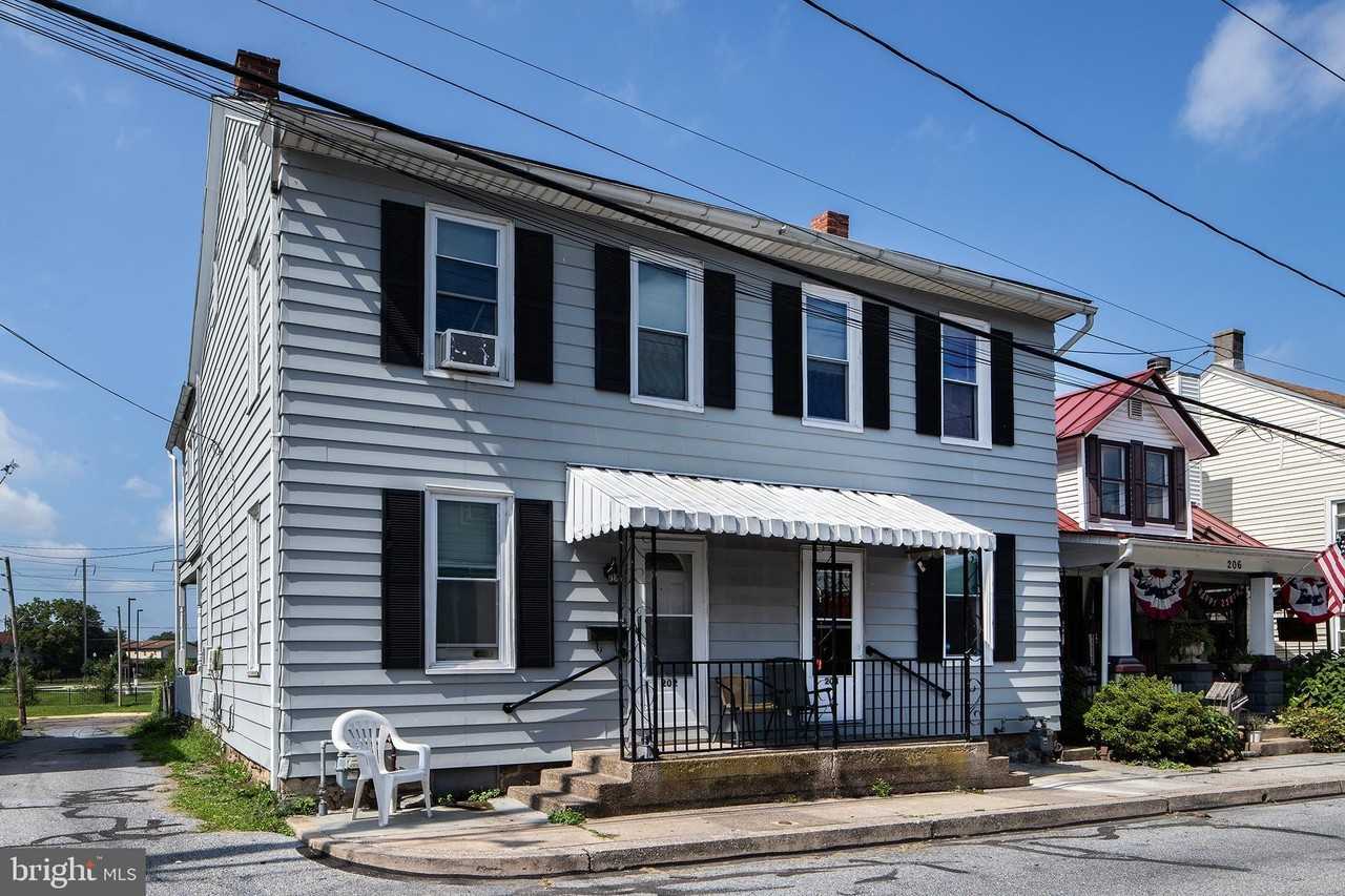 204 Nissley St - Photo 3 of 37