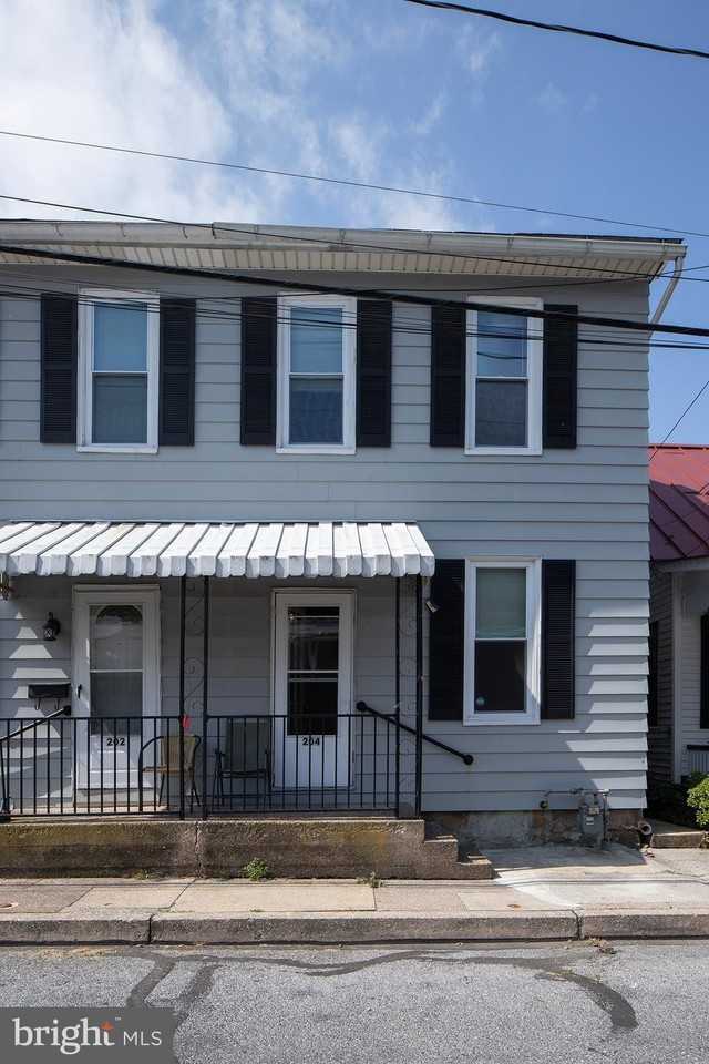 204 Nissley St - Photo 4 of 37