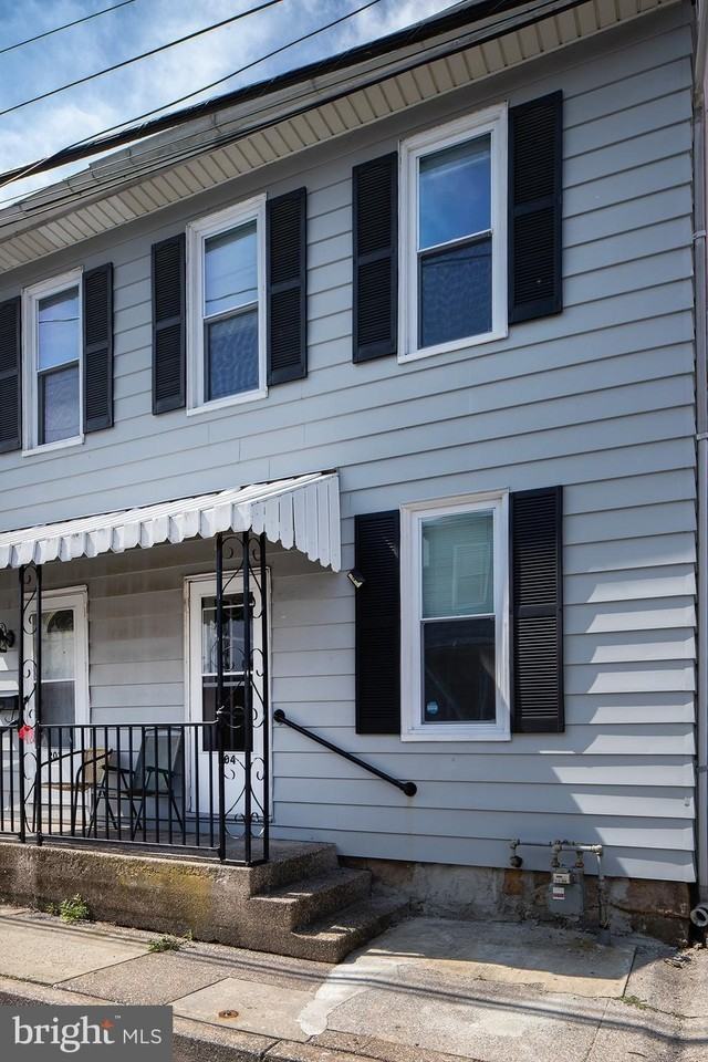 204 Nissley St - Photo 5 of 37