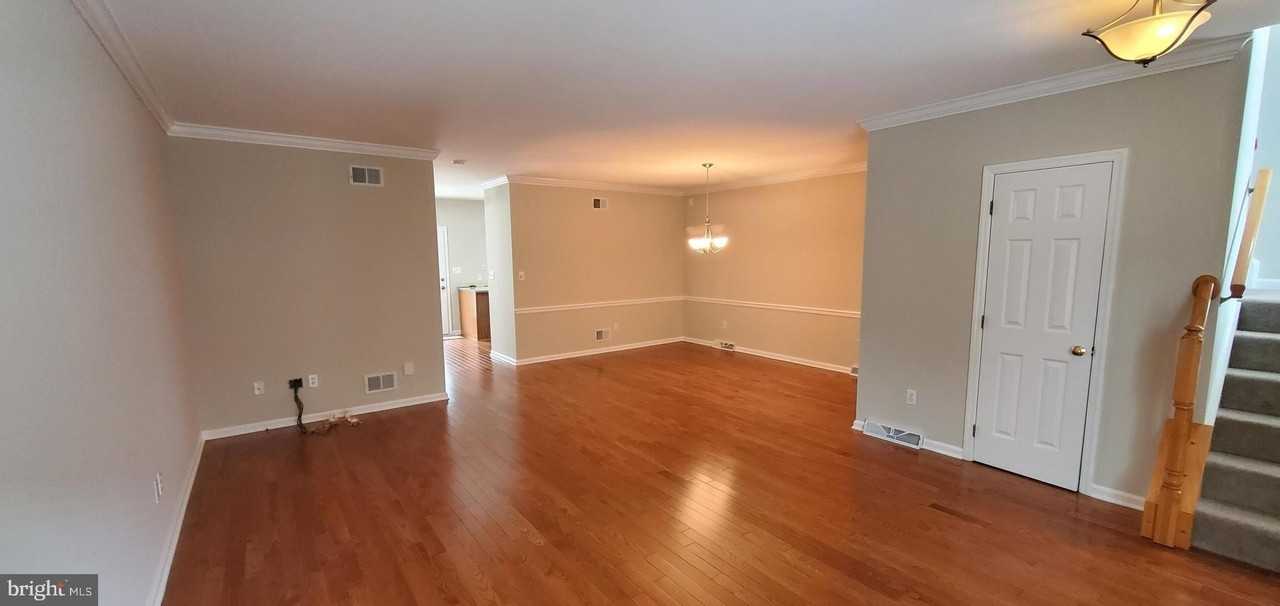 121 Wyndham Way - Photo 7 of 39