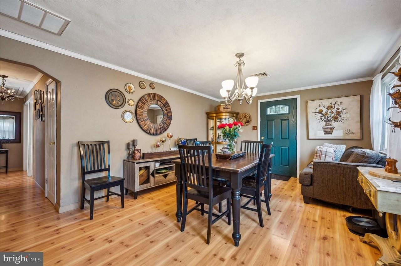 5 Pancoast Ave - Photo 4 of 25