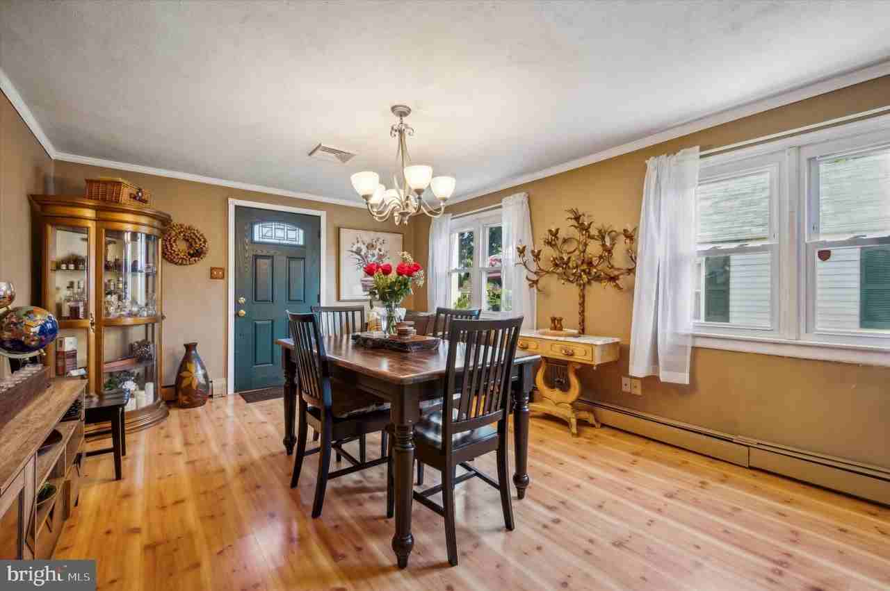 5 Pancoast Ave - Photo 5 of 25