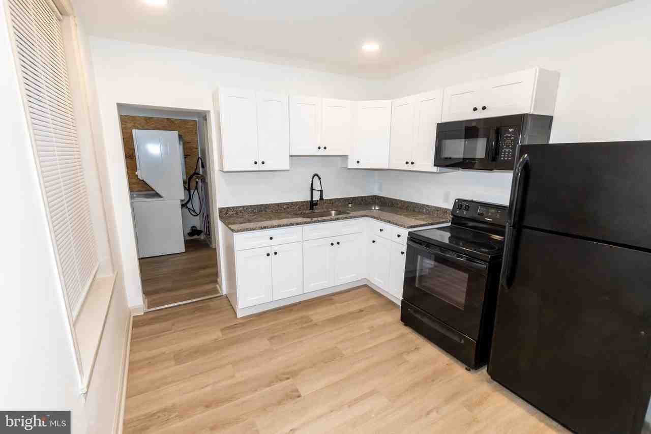 907 Belmont Ave - Photo 2 of 11