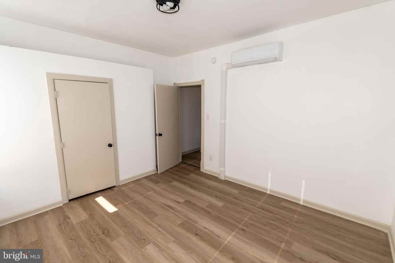 907 Belmont Ave - Photo 7 of 11