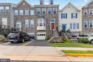 825 Bluefield Sq Ne - Photo 1 of 1