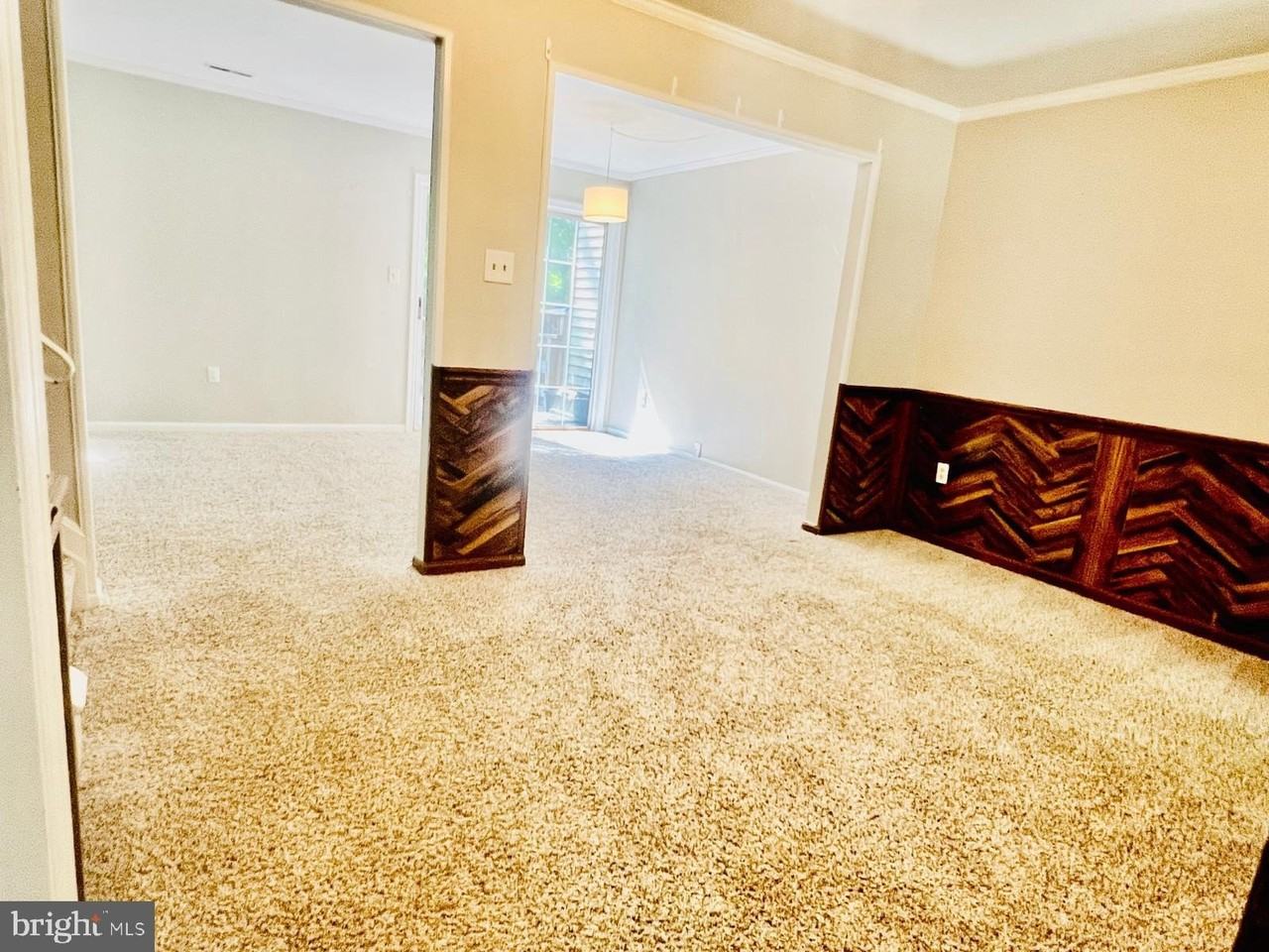 4704 S Park Ct - Photo 4 of 42