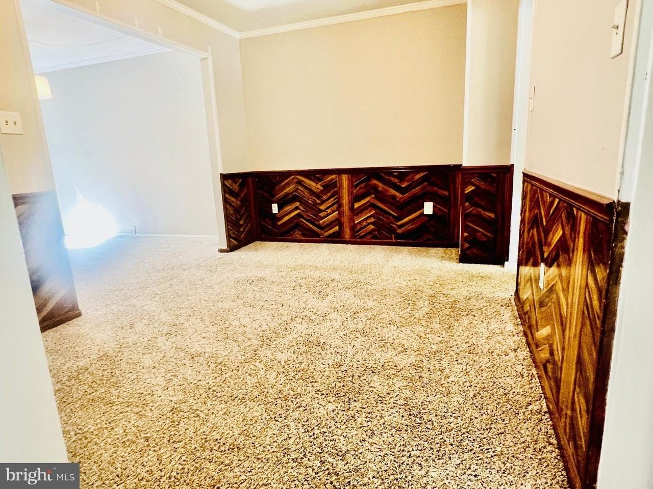 4704 S Park Ct - Photo 5 of 42