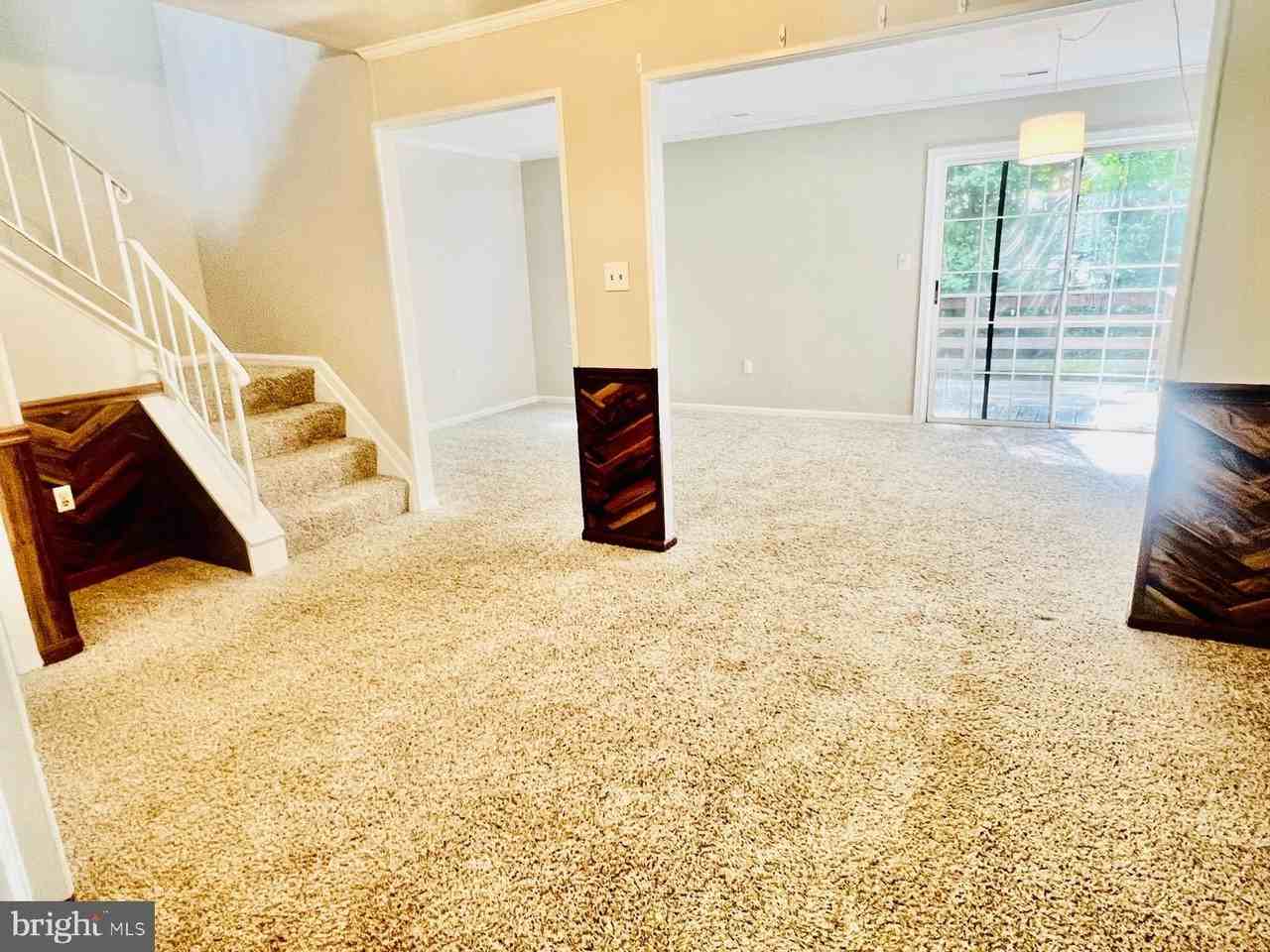 4704 S Park Ct - Photo 7 of 42