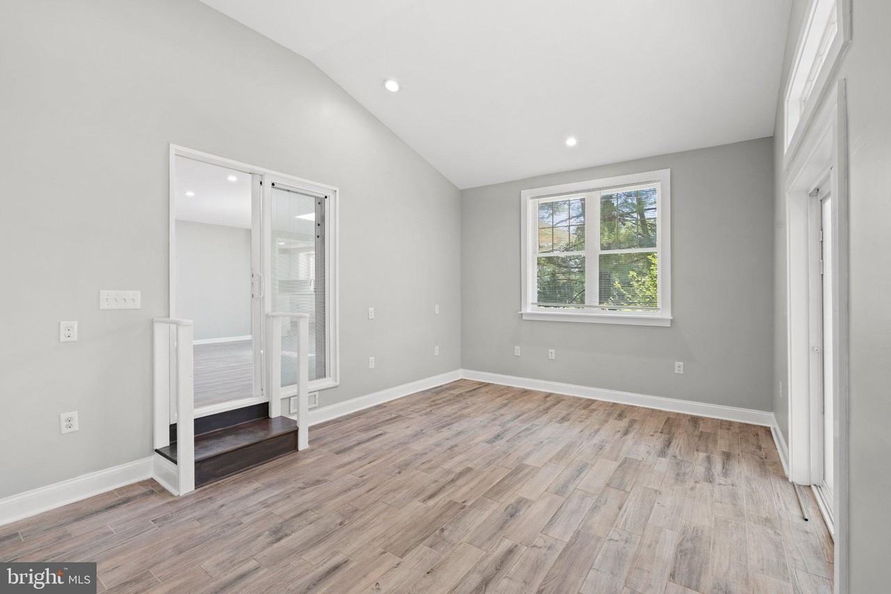 8405 Shirley Rd - Photo 7 of 42