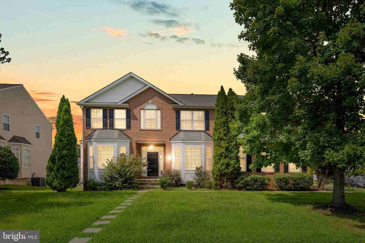 20 Pinehurst Ln - Photo 2 of 50