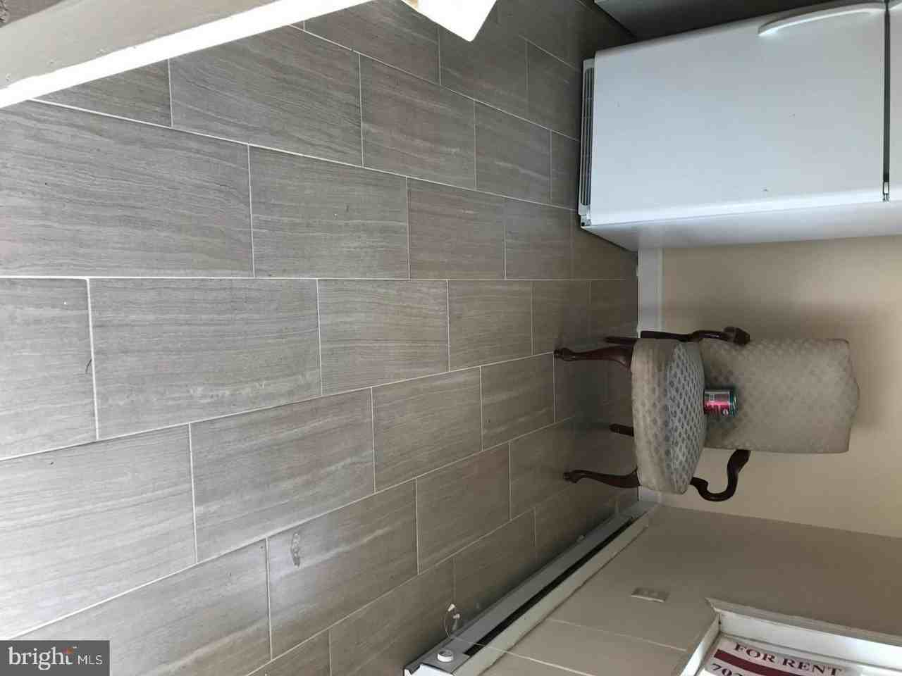1016 Franklin St #5 - Photo 6 of 25