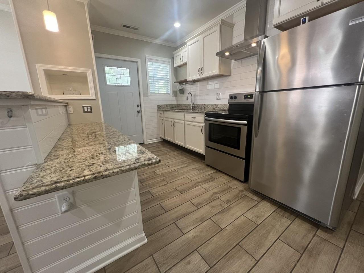 1464 Sawyer Rd - Photo 2 of 28