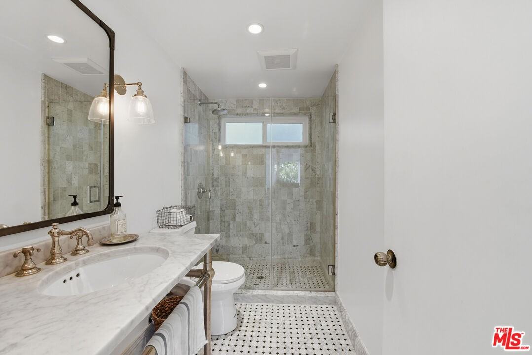 4401 Nogales Dr - Photo 6 of 8