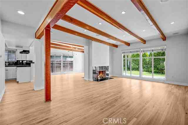6106 Wilkinson Ave - Photo 2 of 8