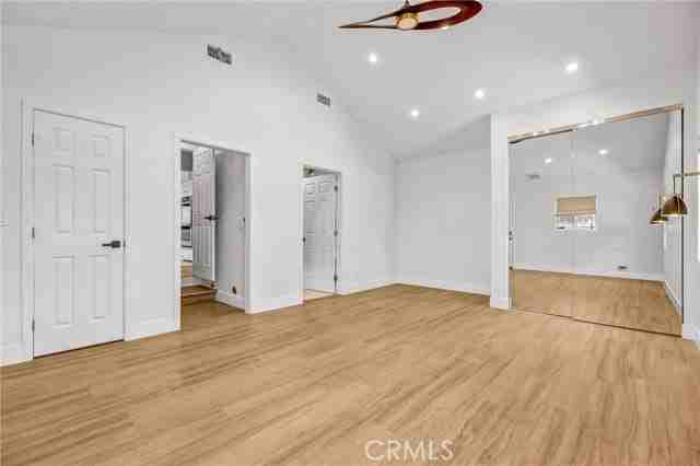 6106 Wilkinson Ave - Photo 5 of 8
